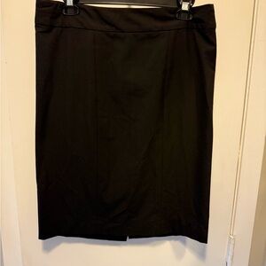 GAP Black Pencil Skirt Knee-Length Workwear